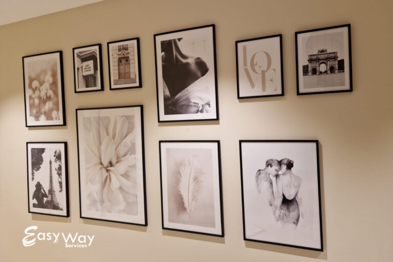 Bilderrahmen Montage – Wanddekoration von Easy Way Services GmbH in Zug.